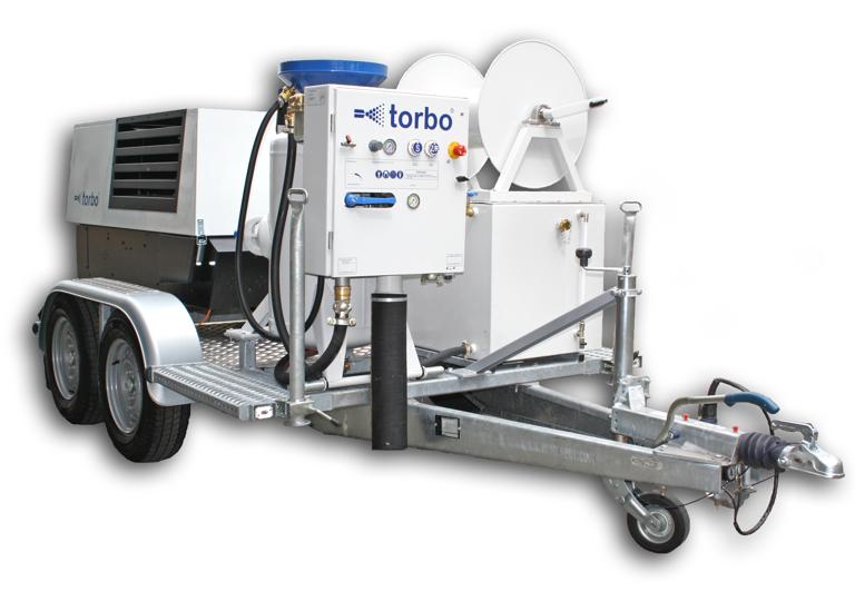 Anhänger mit mobiler Sandstrahlanlage.